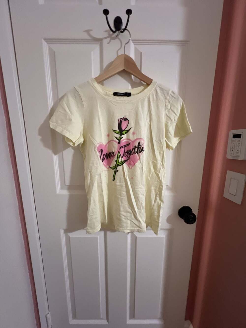 HAODUOYI Never Together Rose Graphic T-Shirt Pale Yellow Size L